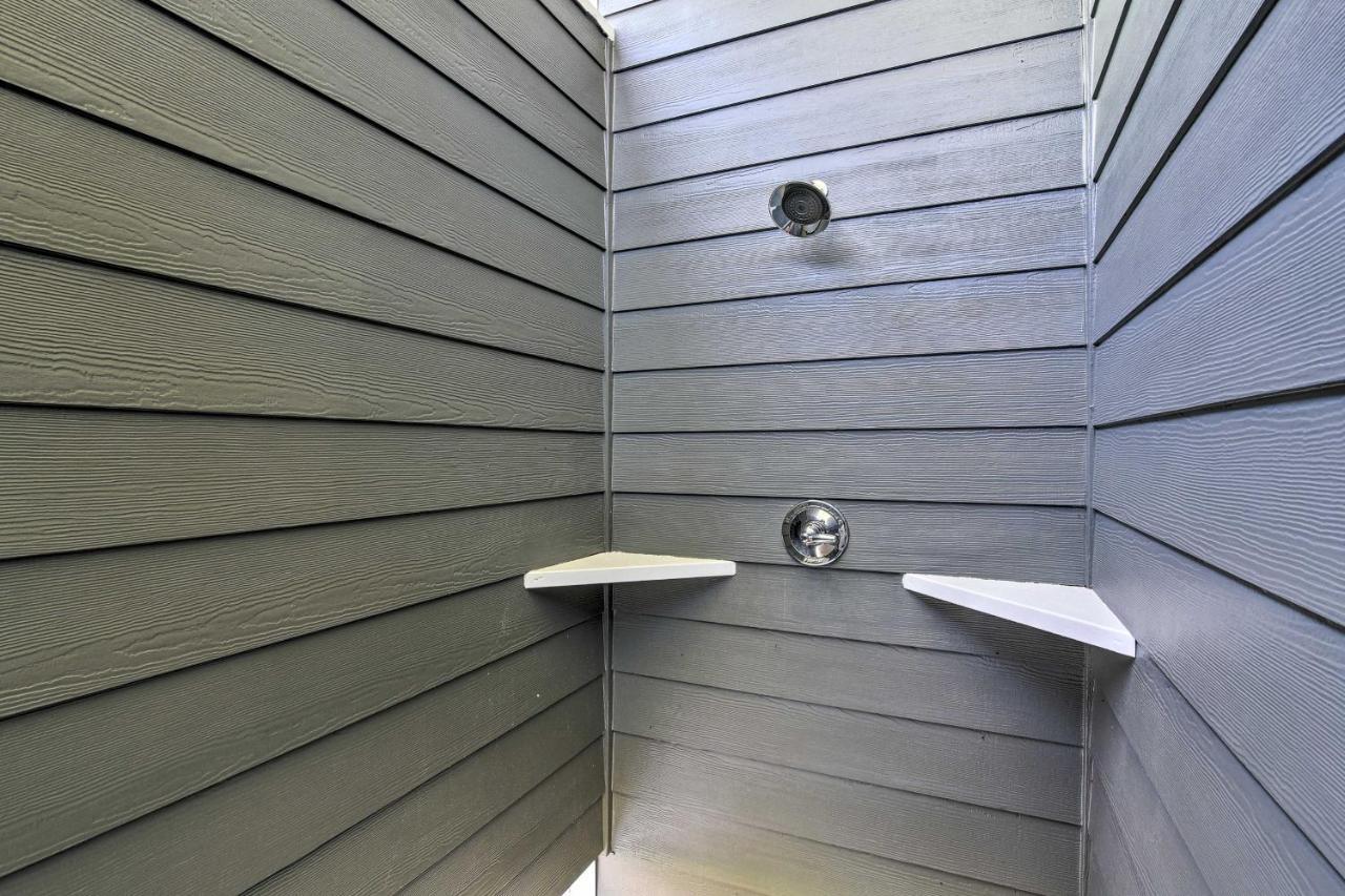 Bolivar Peninsula Beach House, Steps To Coast Bagian luar foto