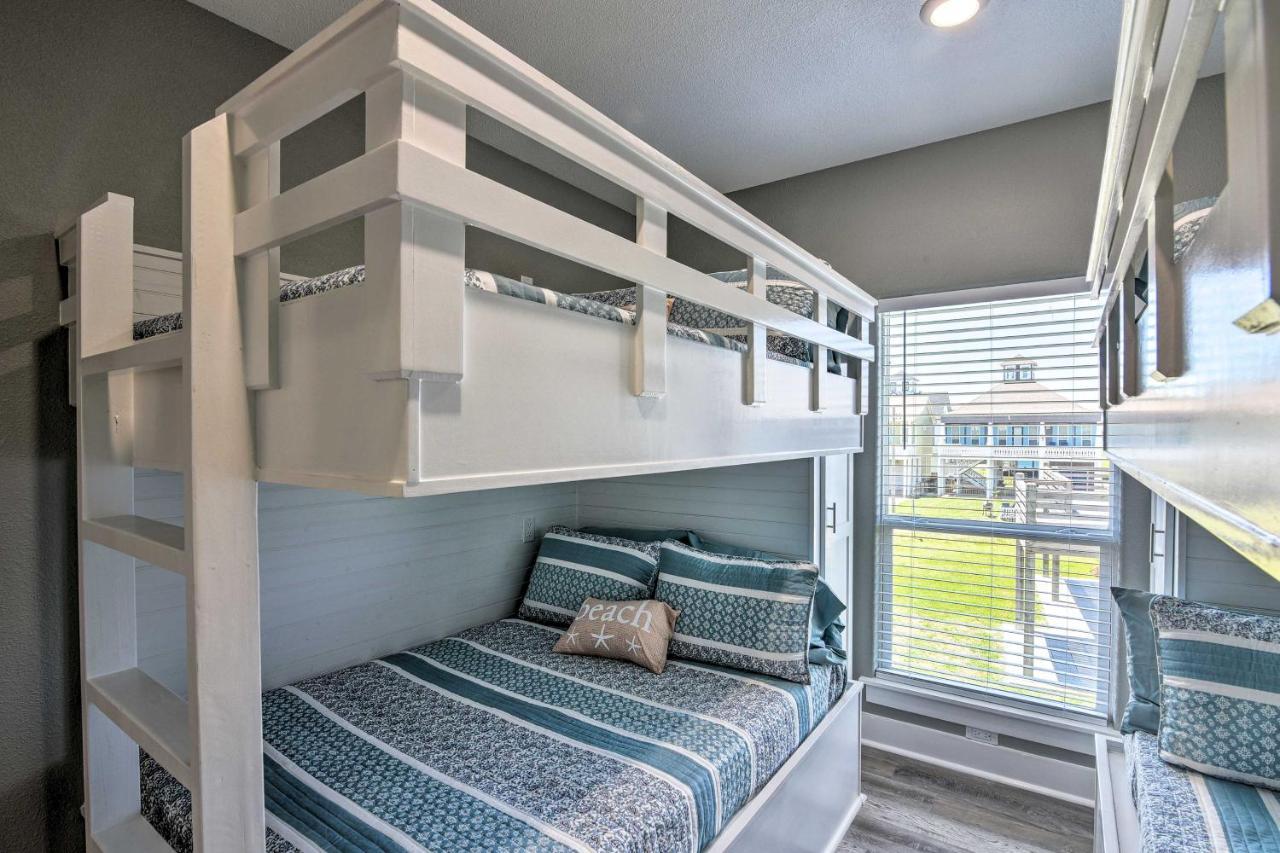 Bolivar Peninsula Beach House, Steps To Coast Bagian luar foto